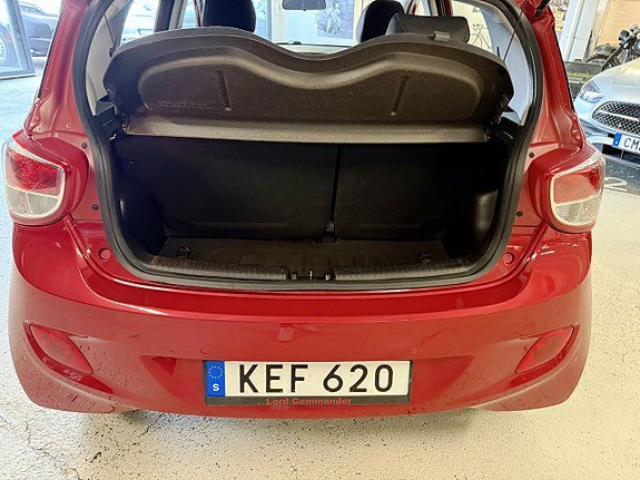 Vehicle Image 19