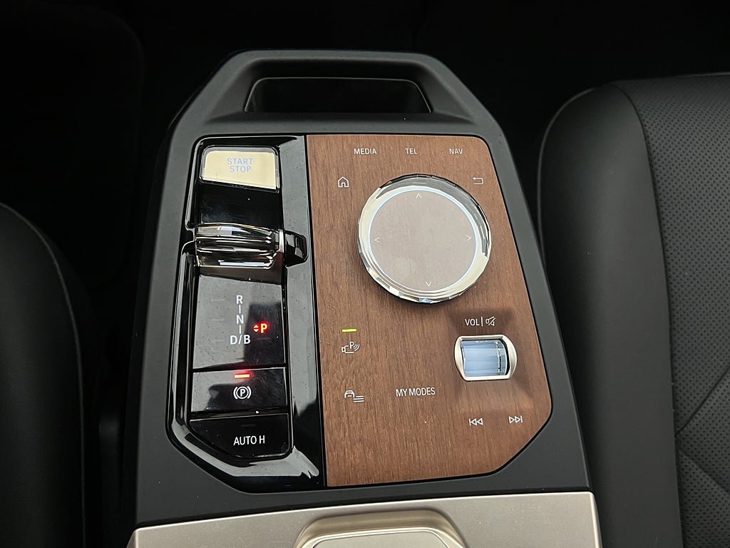 Vehicle Image 36