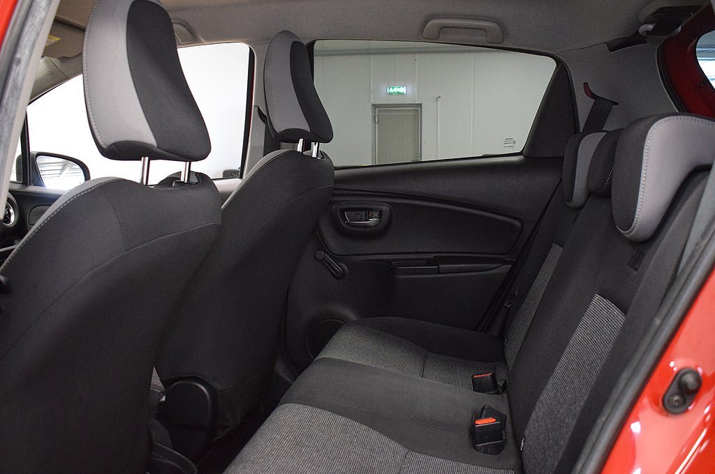 Vehicle Image 21