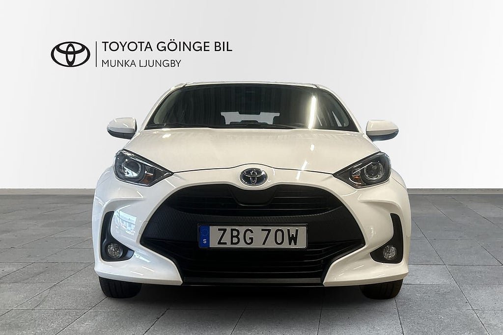 Vehicle Image 6