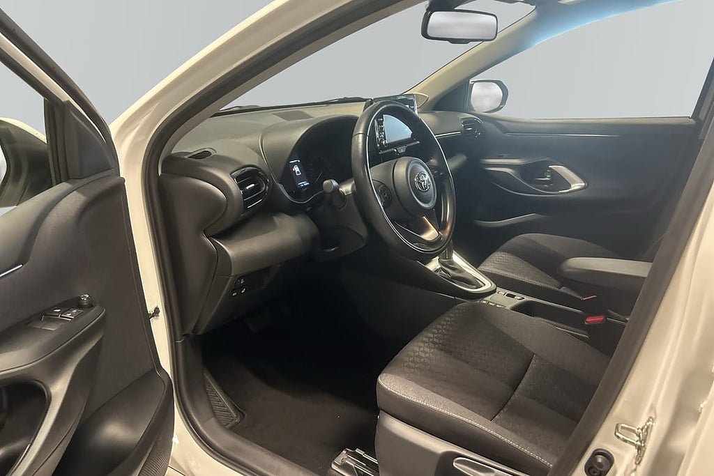Vehicle Image 9