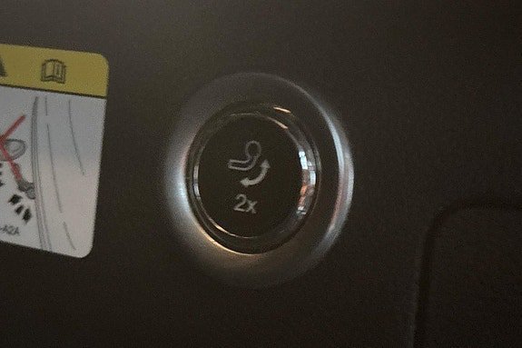 Vehicle Image 29