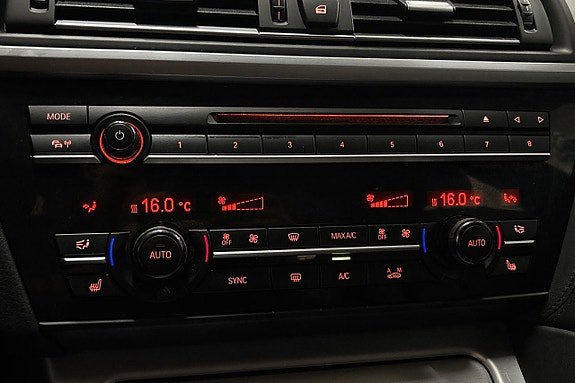 Vehicle Image 29