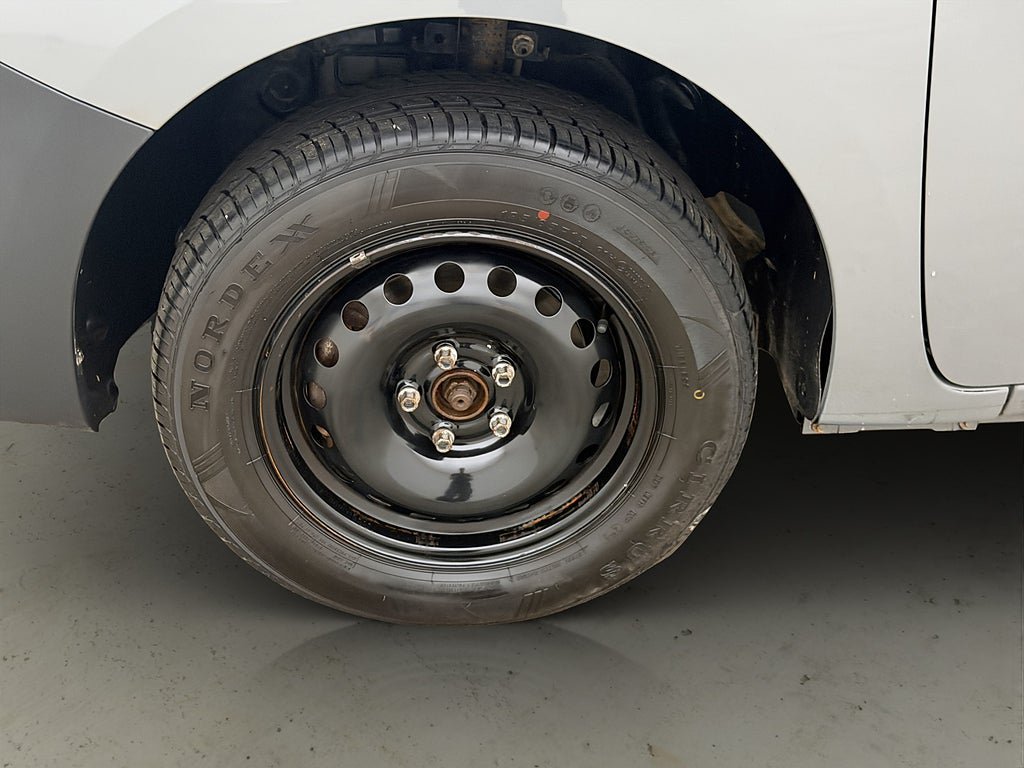 Vehicle Image 24
