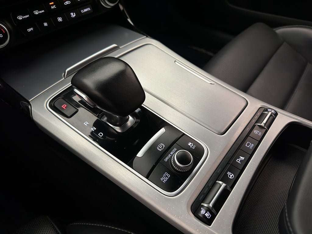 Vehicle Image 24