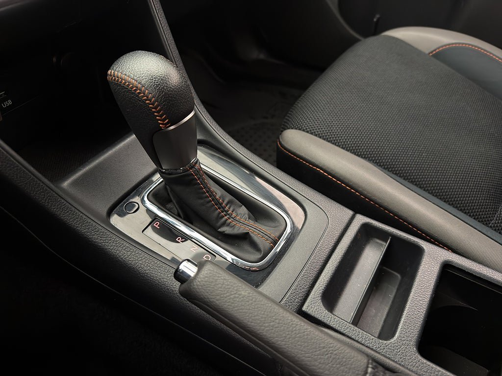 Vehicle Image 16