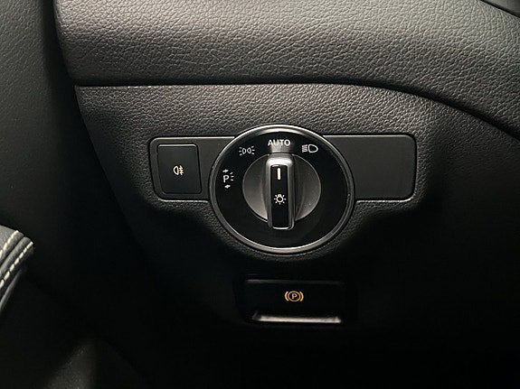 Vehicle Image 34