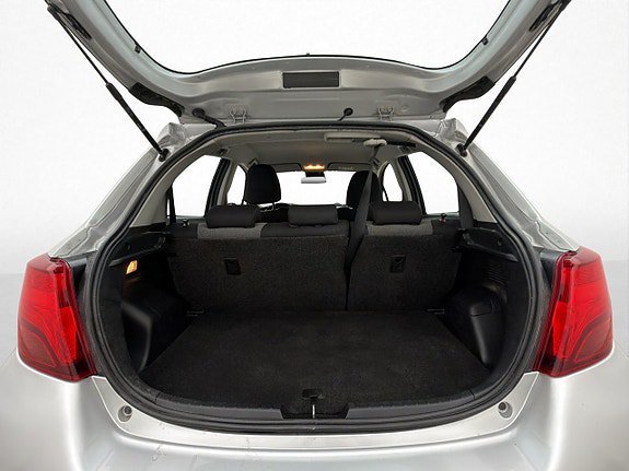Vehicle Image 26