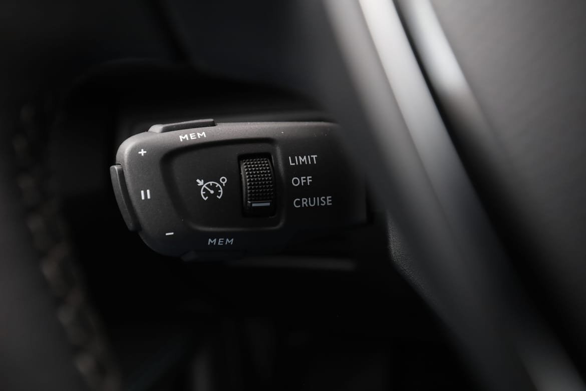 Vehicle Image 38