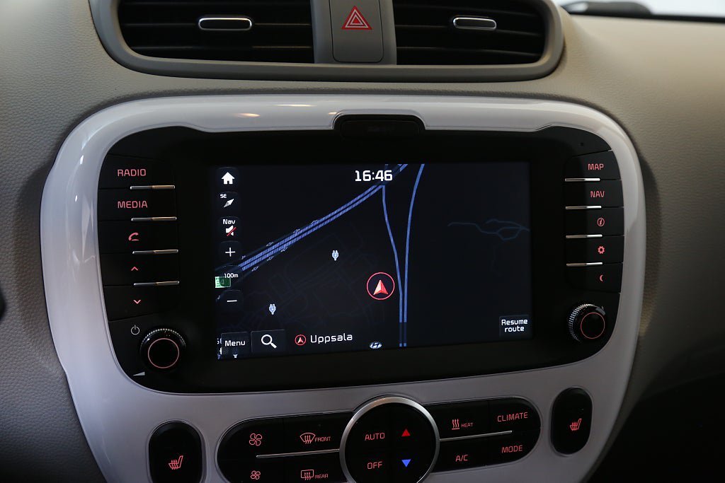 Vehicle Image 23
