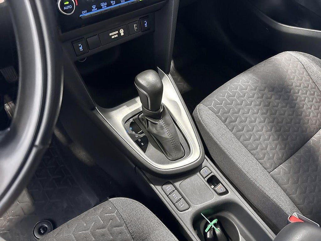 Vehicle Image 18