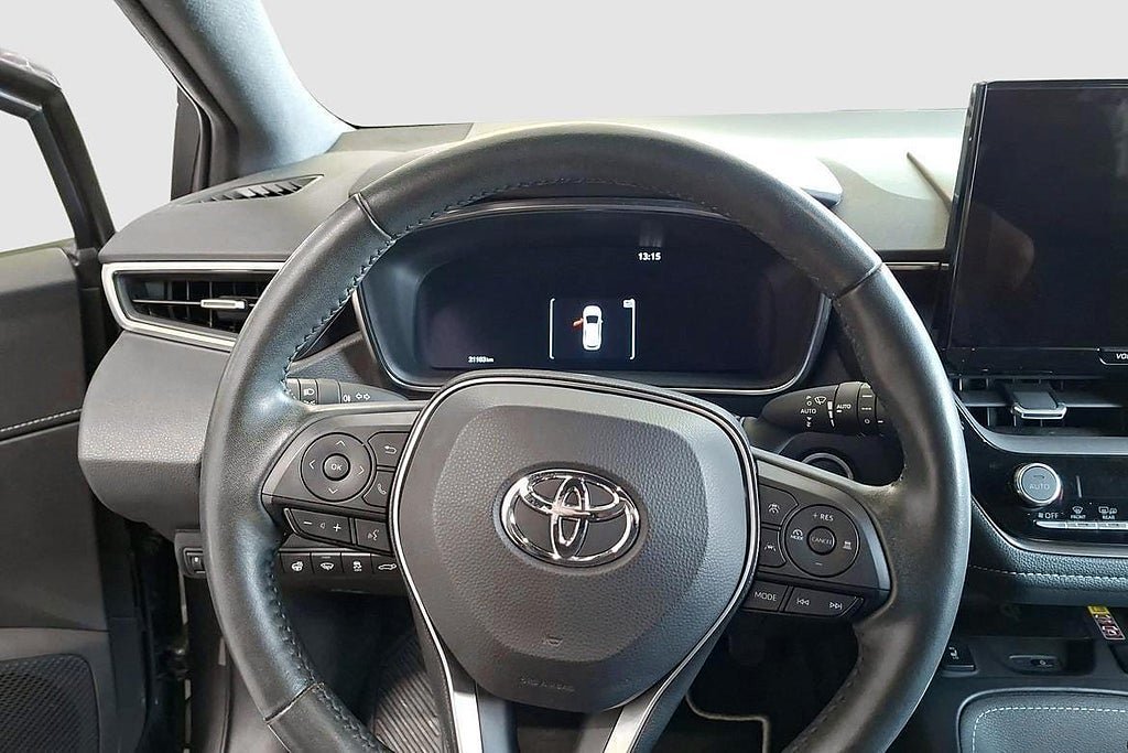 Vehicle Image 12