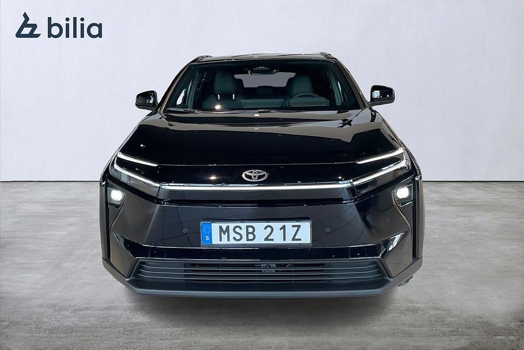 Vehicle Image 6