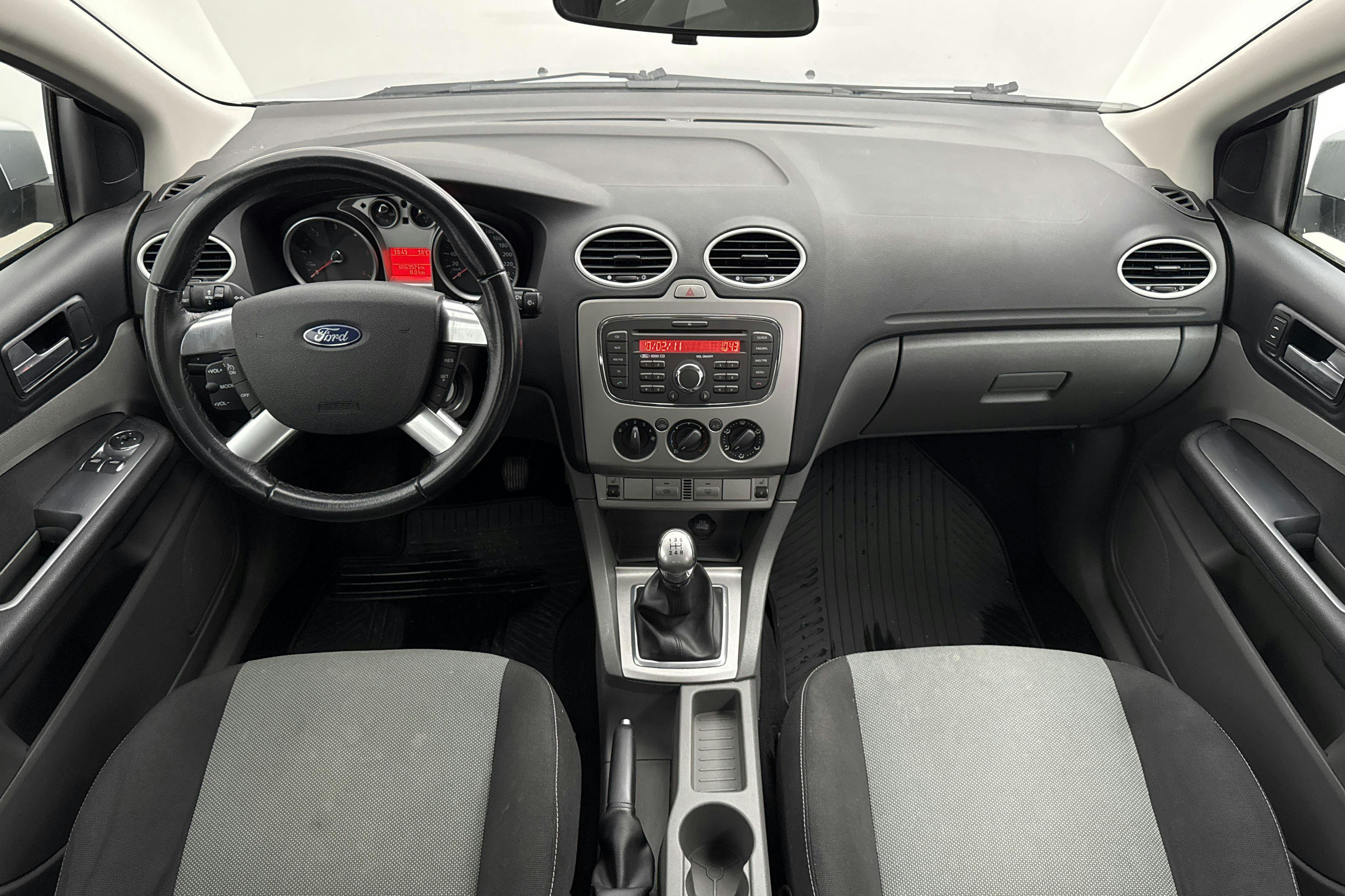 Vehicle Image 6