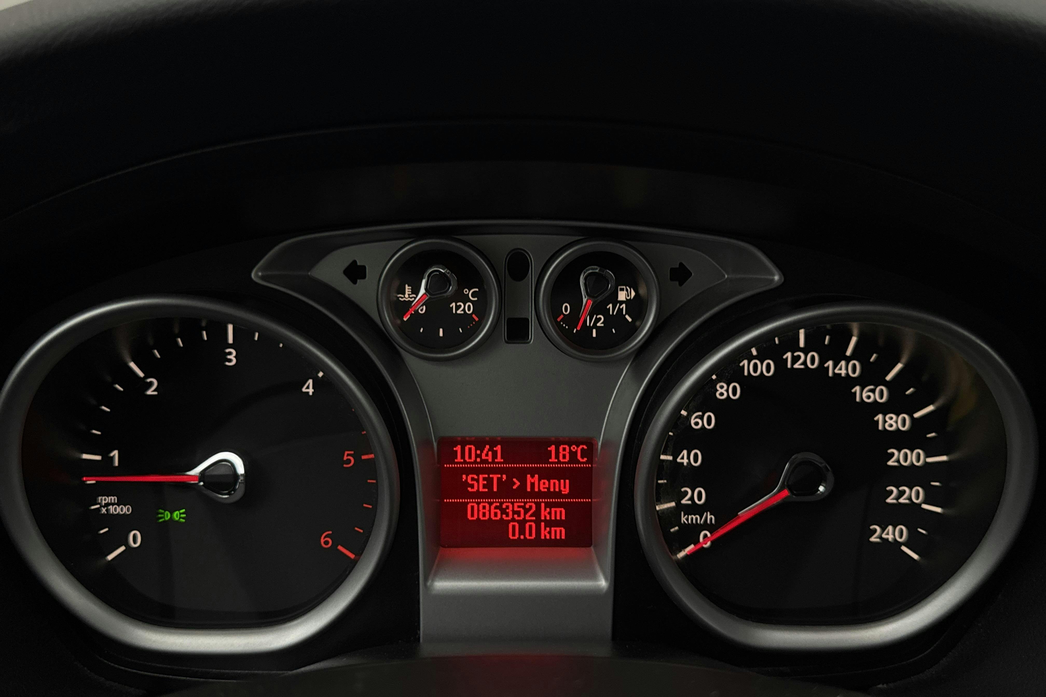 Vehicle Image 10