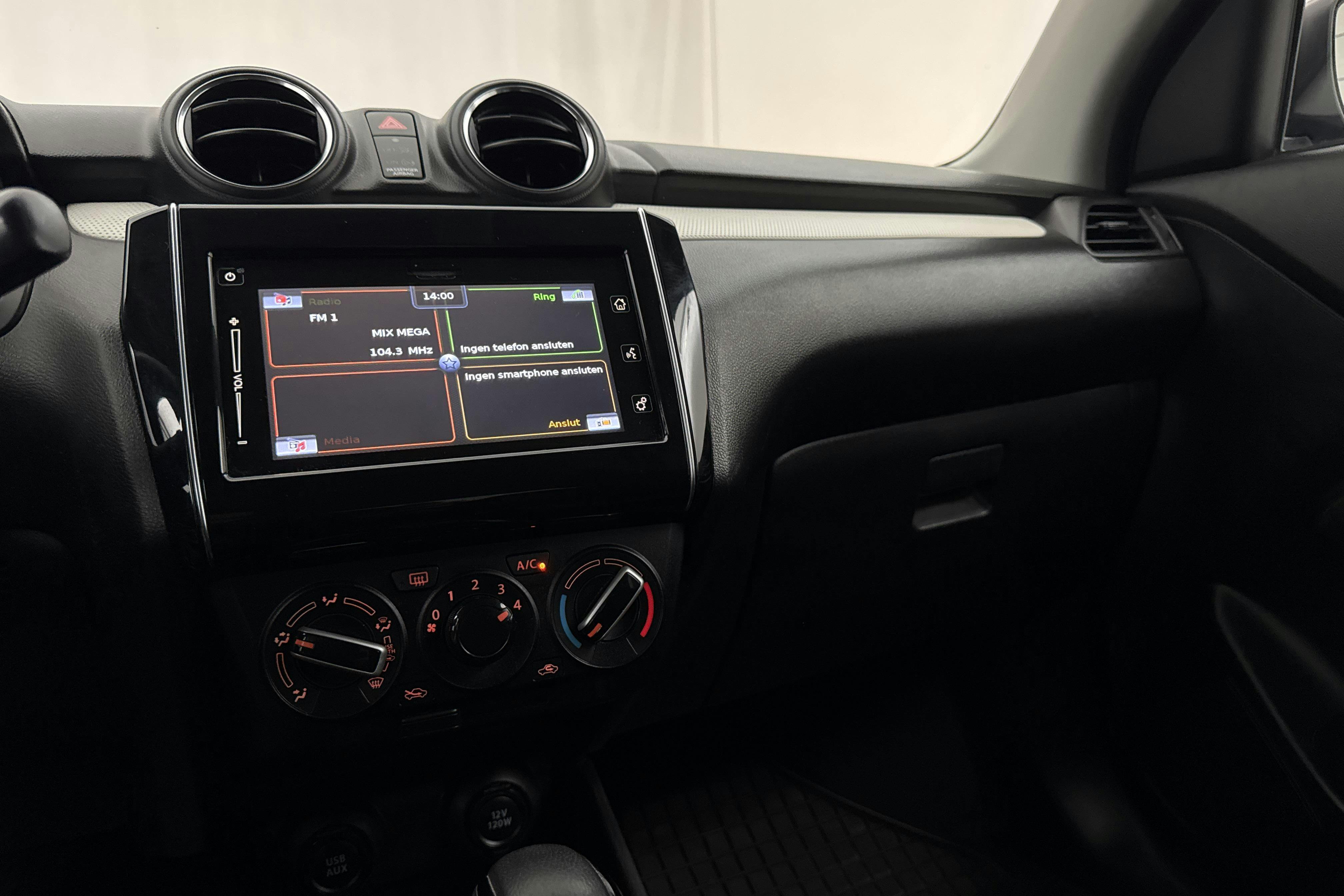 Vehicle Image 11