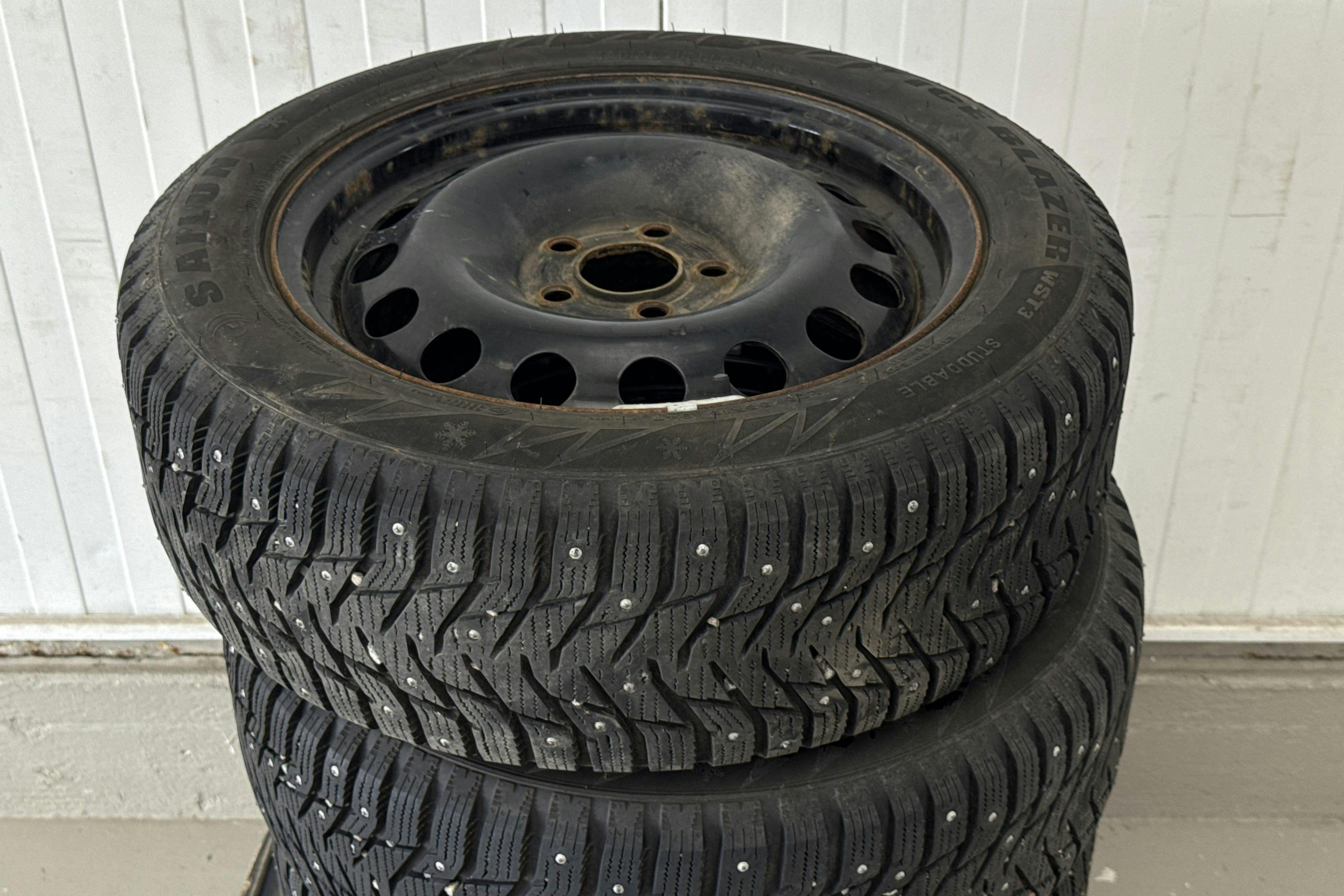 Vehicle Image 13