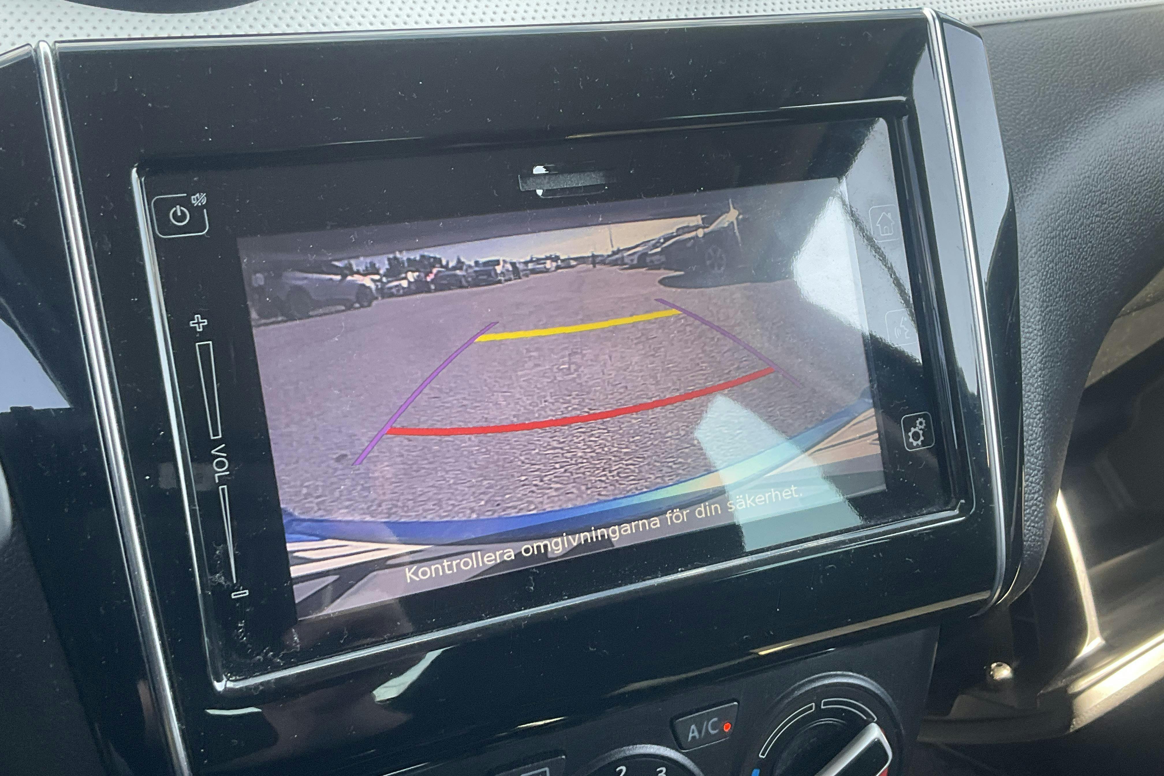 Vehicle Image 14