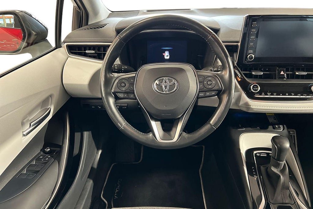 Vehicle Image 11