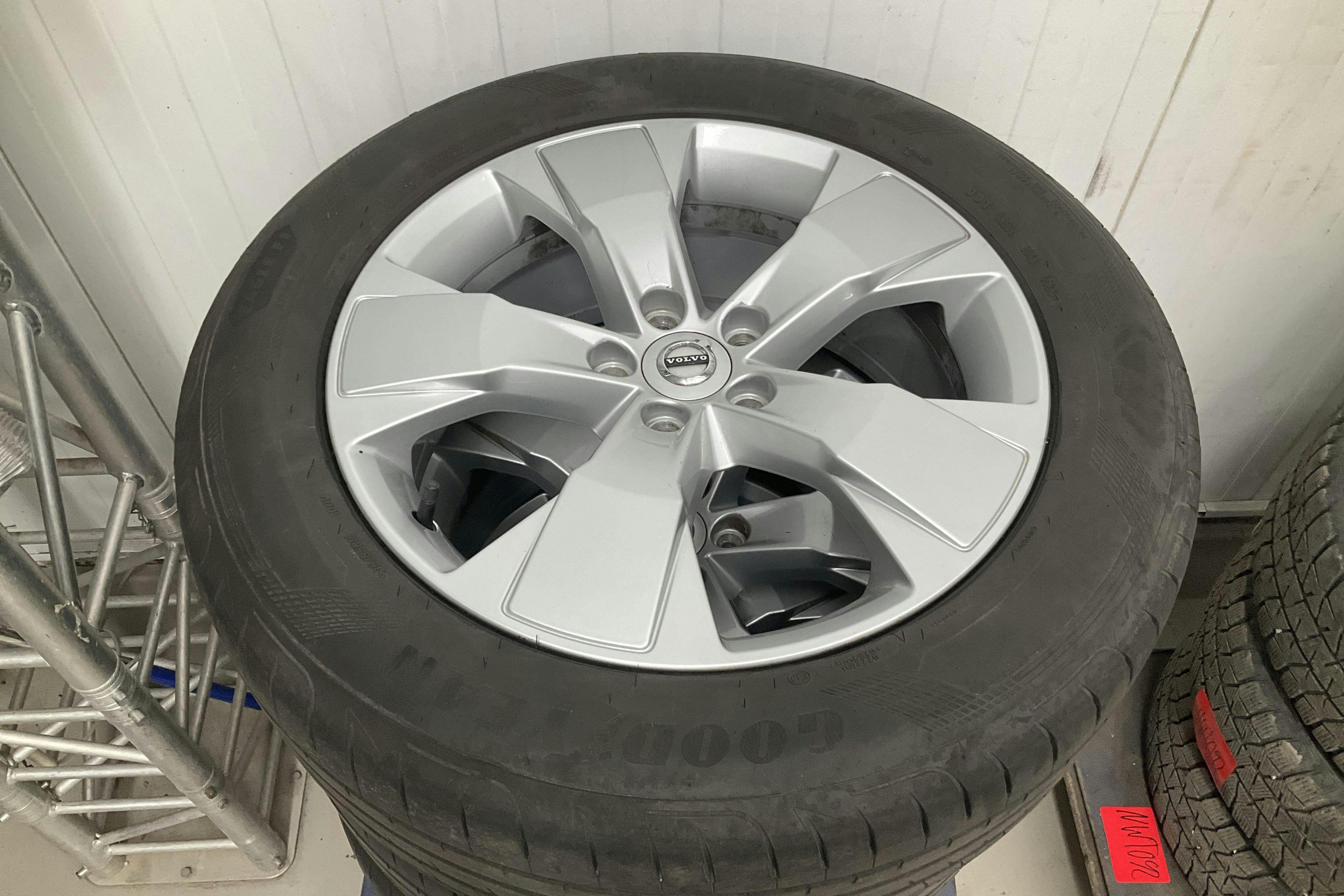 Vehicle Image 15