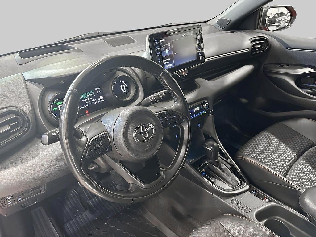 Vehicle Image 14