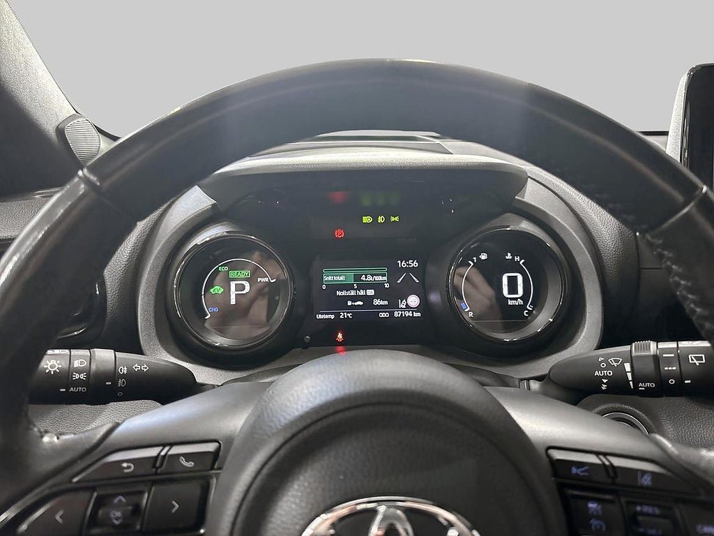 Vehicle Image 15
