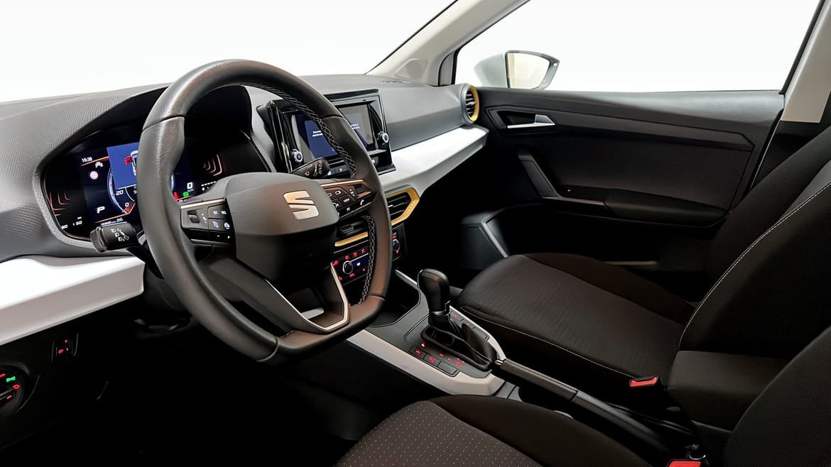 Vehicle Image 7