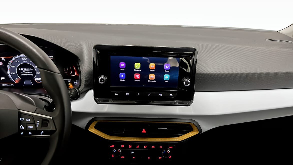 Vehicle Image 9