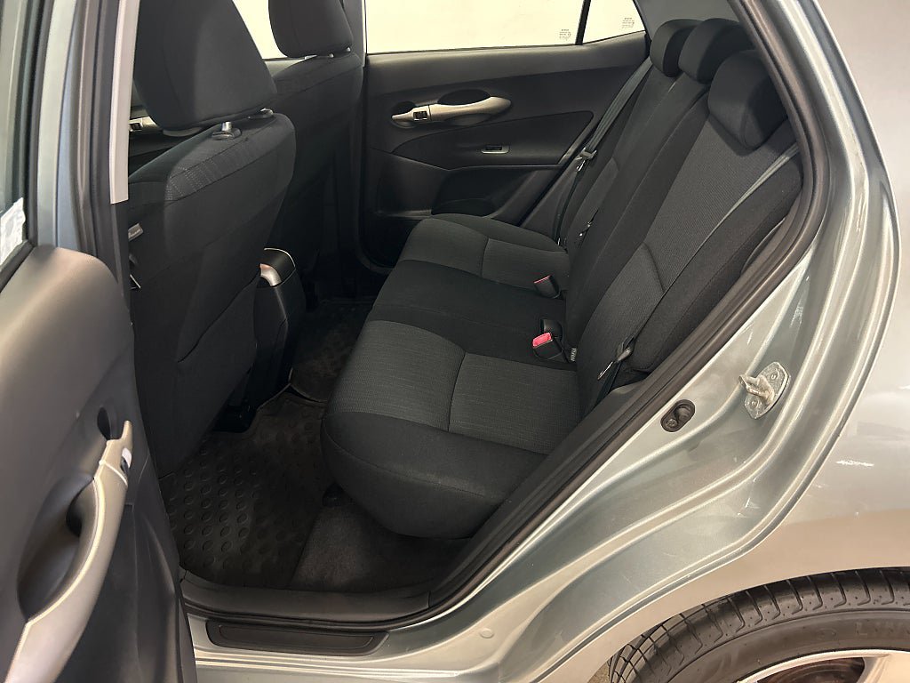 Vehicle Image 11
