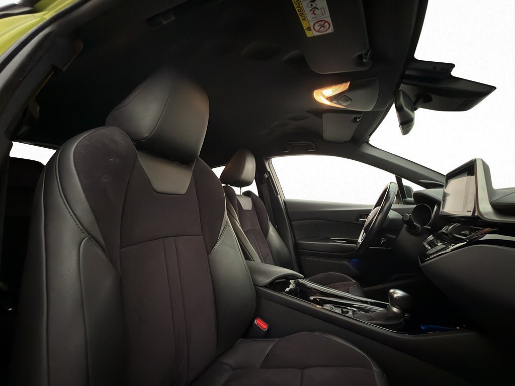 Vehicle Image 11