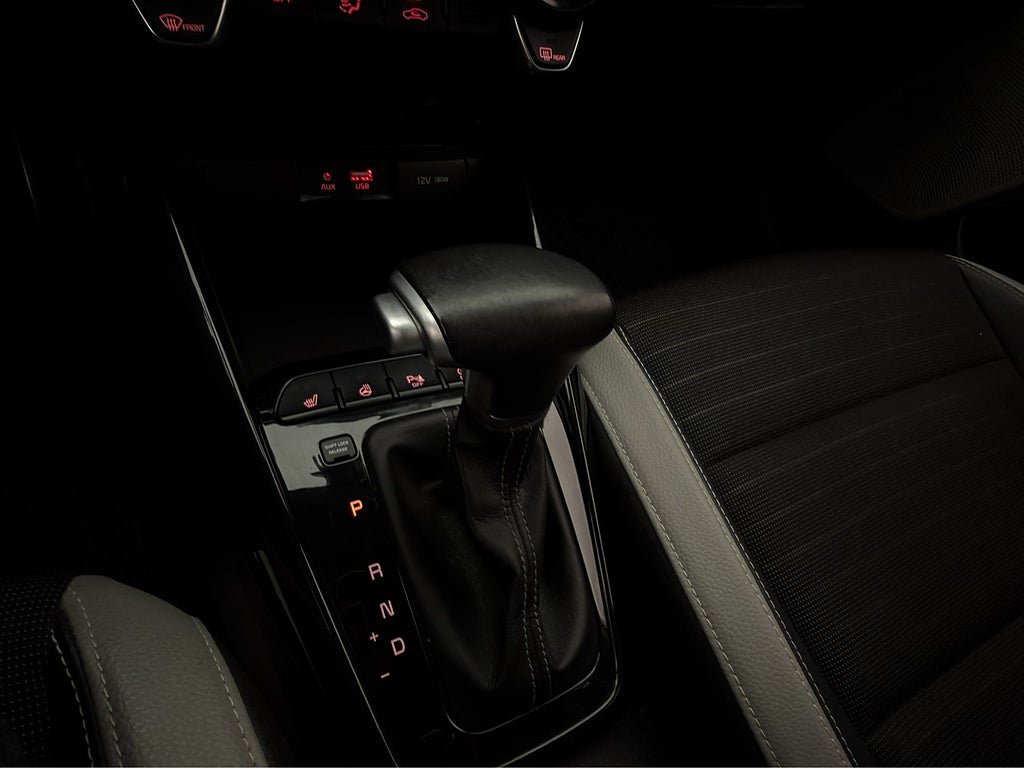 Vehicle Image 22