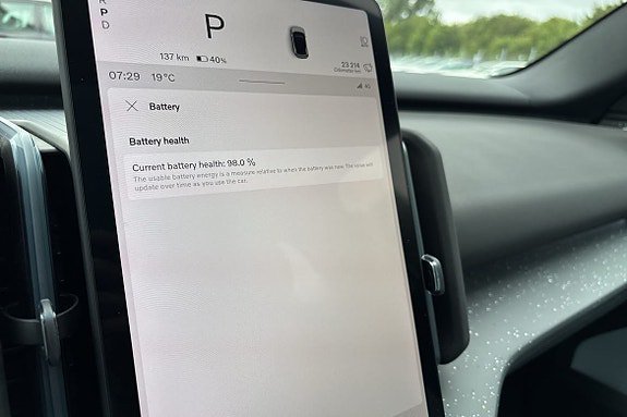 Vehicle Image 13