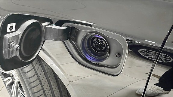 Vehicle Image 10