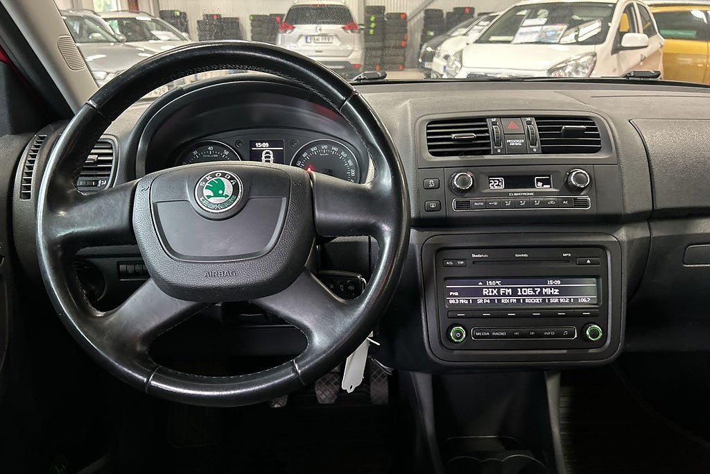 Vehicle Image 10