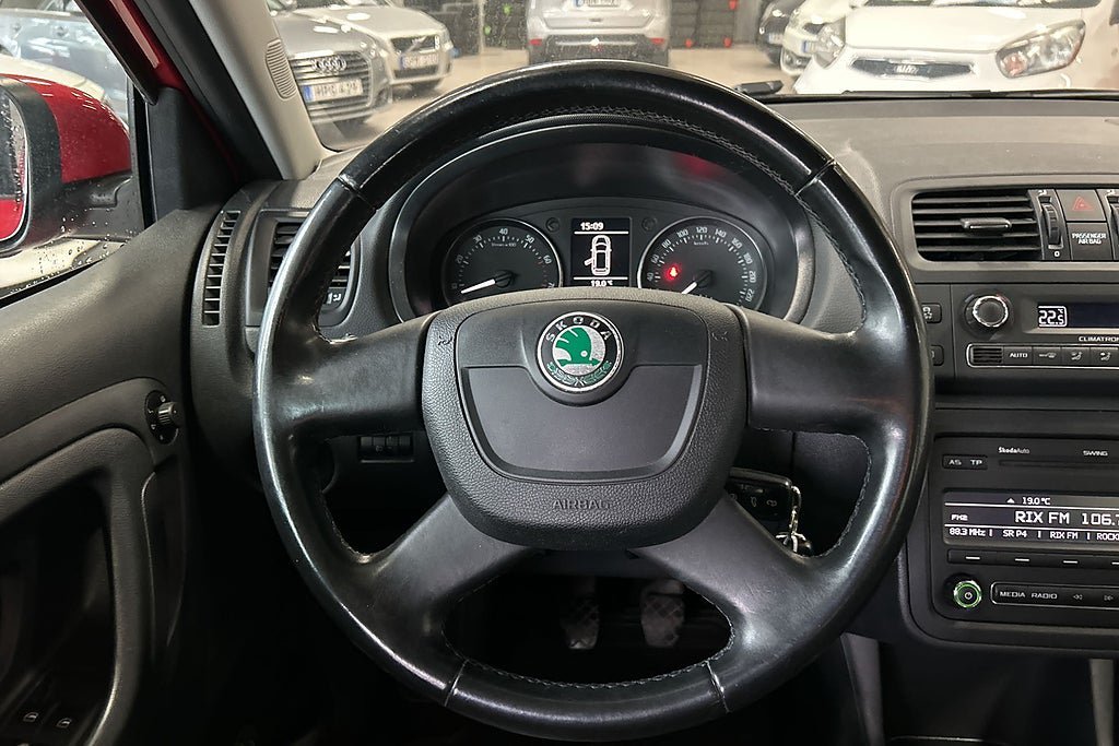 Vehicle Image 11
