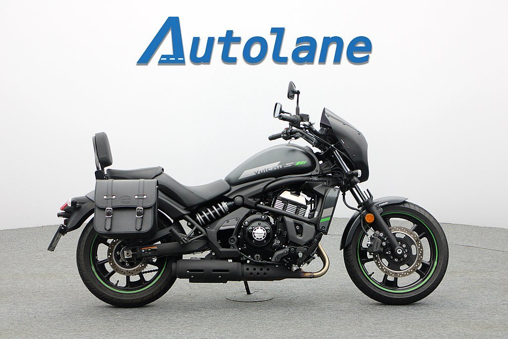 Vehicle Image 6