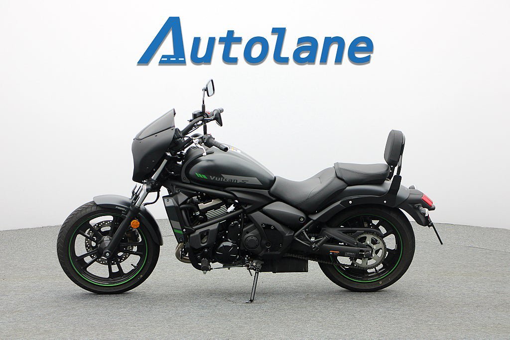 Vehicle Image 9