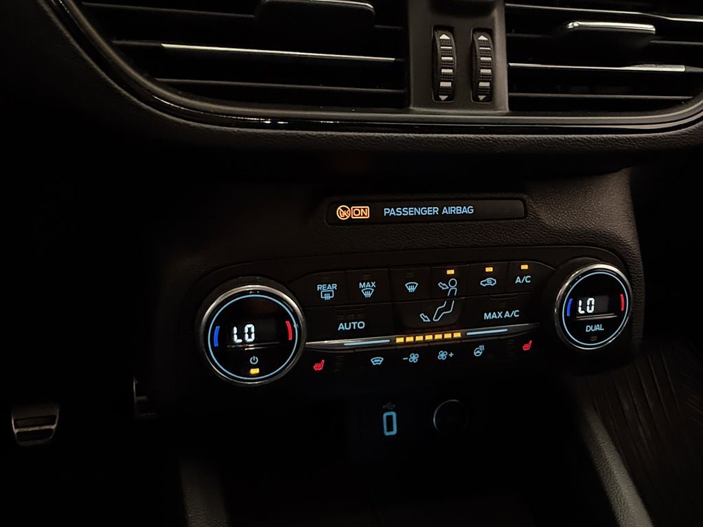 Vehicle Image 24
