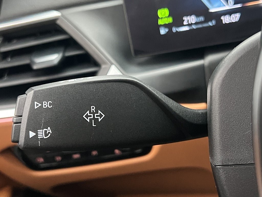 Vehicle Image 29