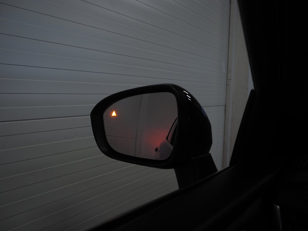 Vehicle Image 26