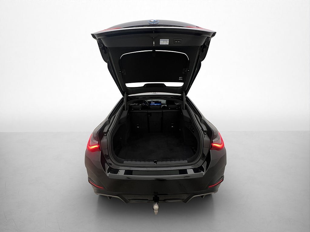 Vehicle Image 38