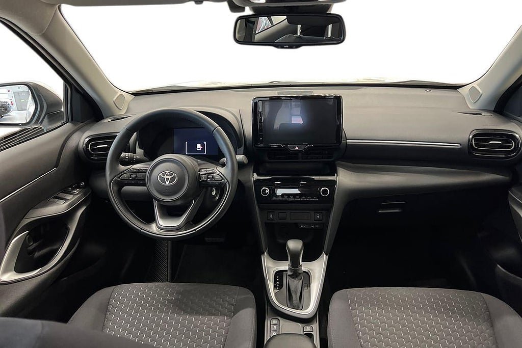 Vehicle Image 10
