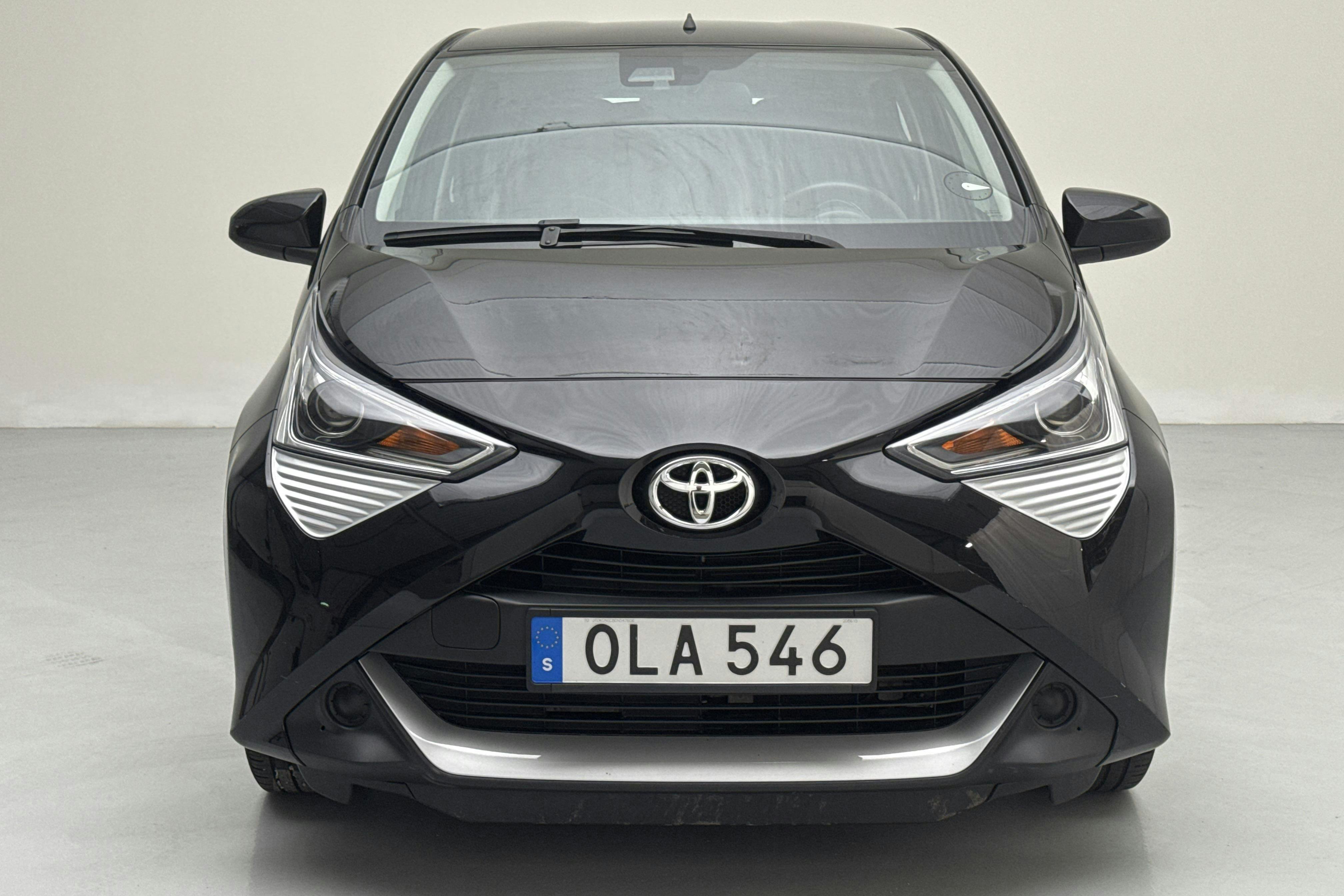 Vehicle Image 4