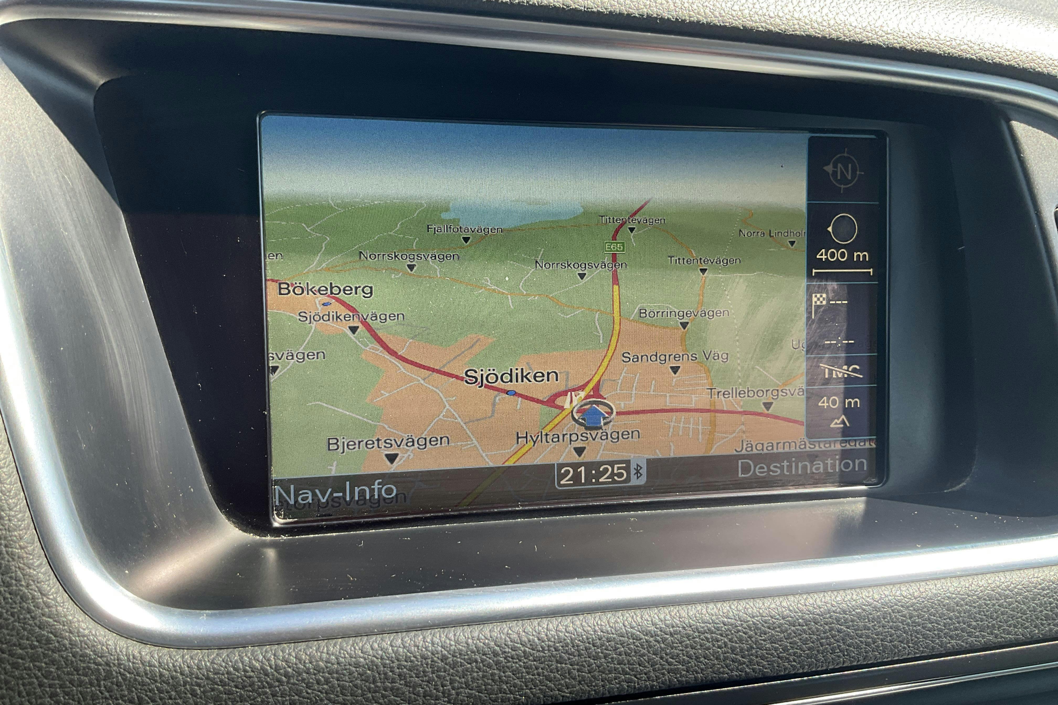 Vehicle Image 11