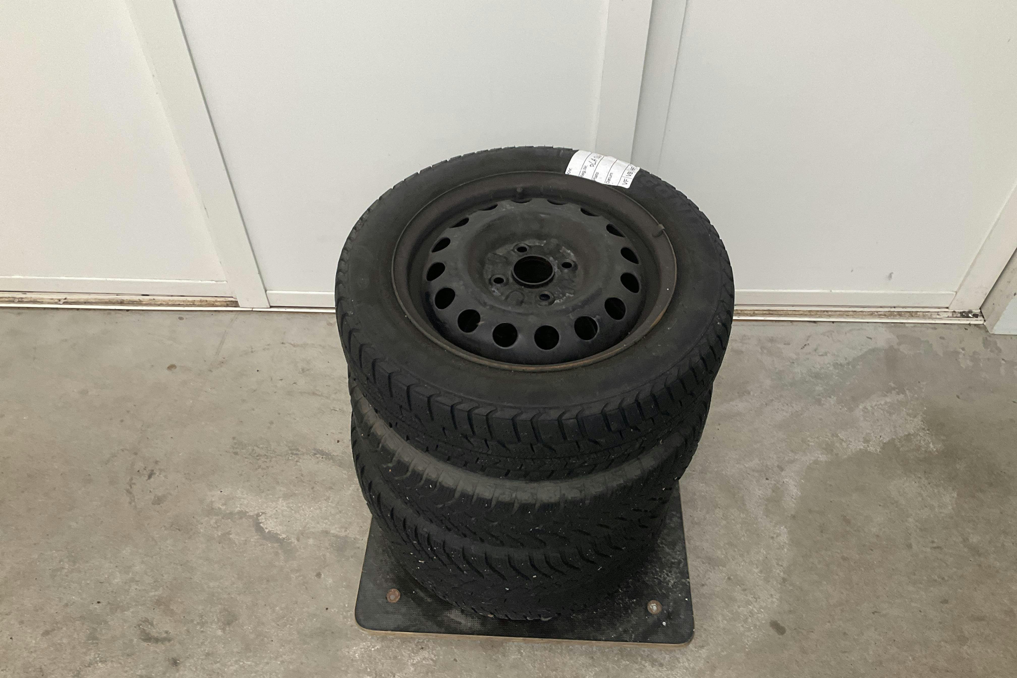 Vehicle Image 13