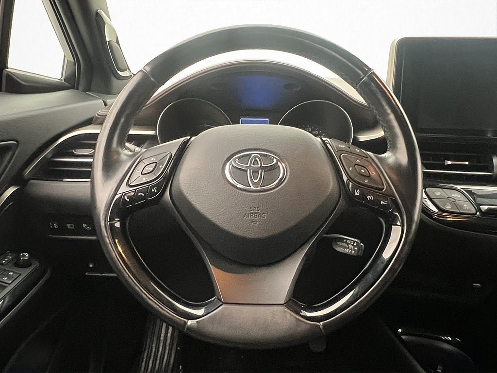 Vehicle Image 16