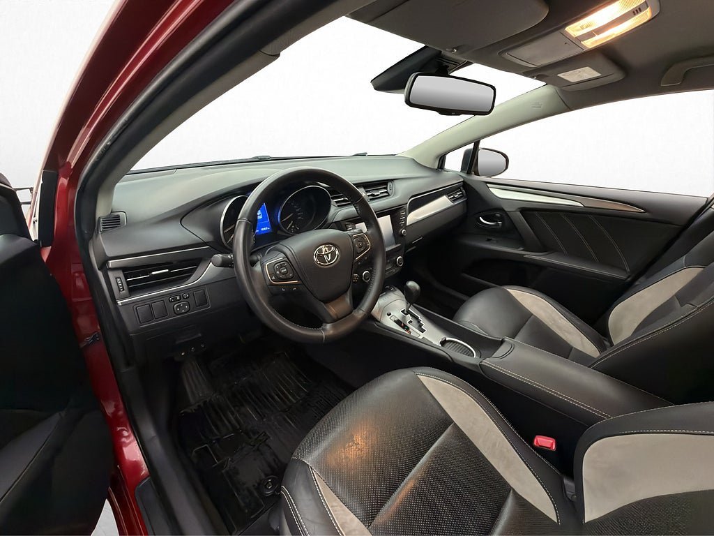Vehicle Image 11