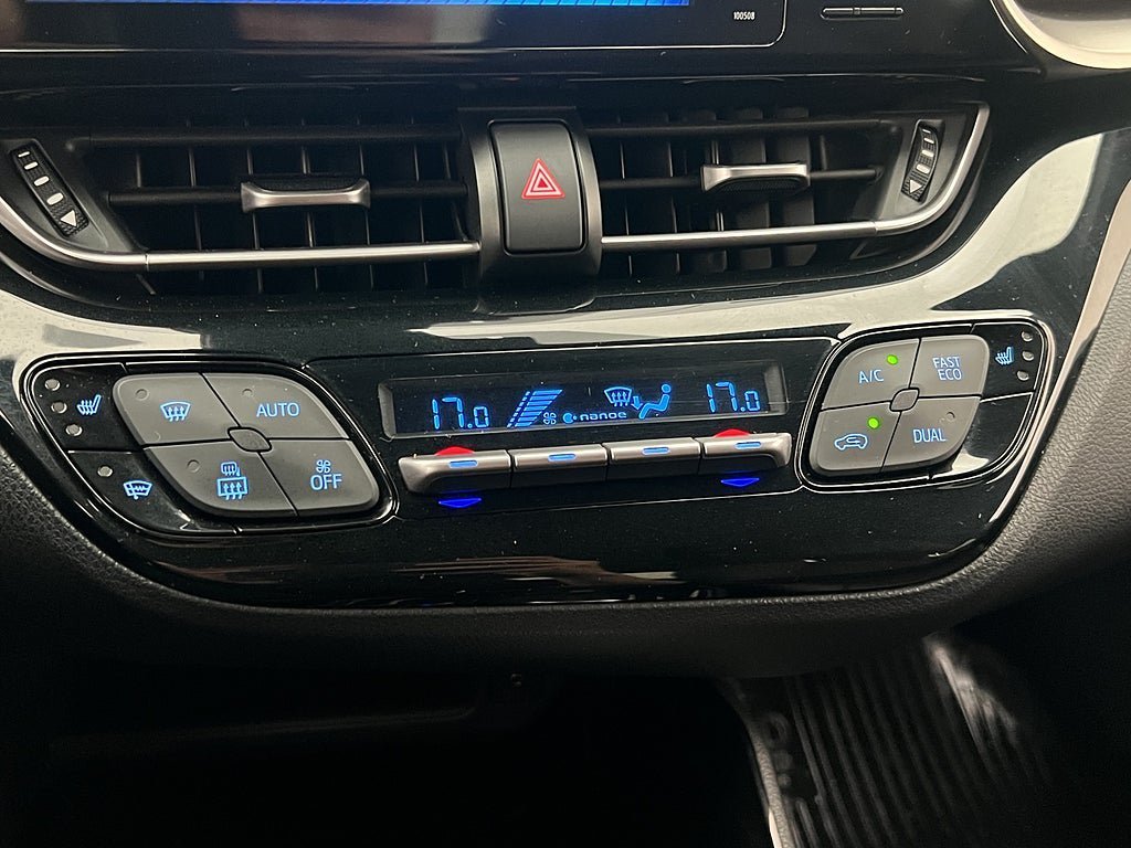 Vehicle Image 29
