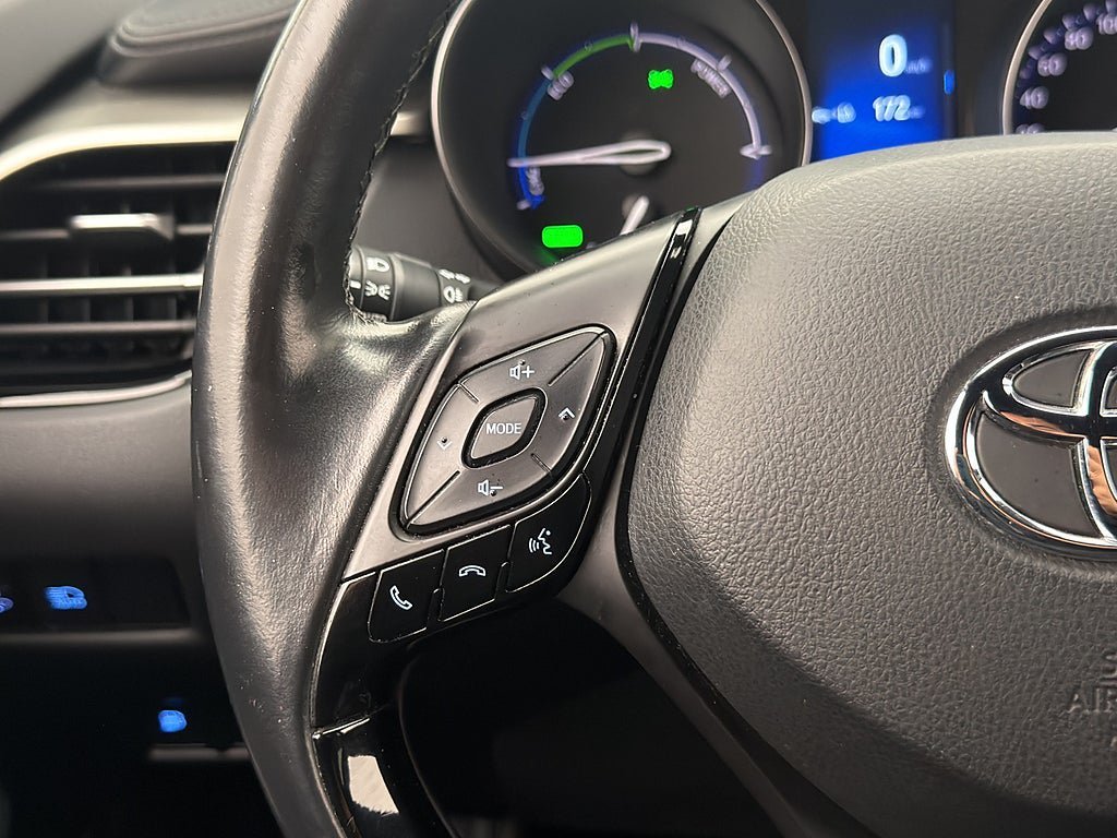Vehicle Image 14