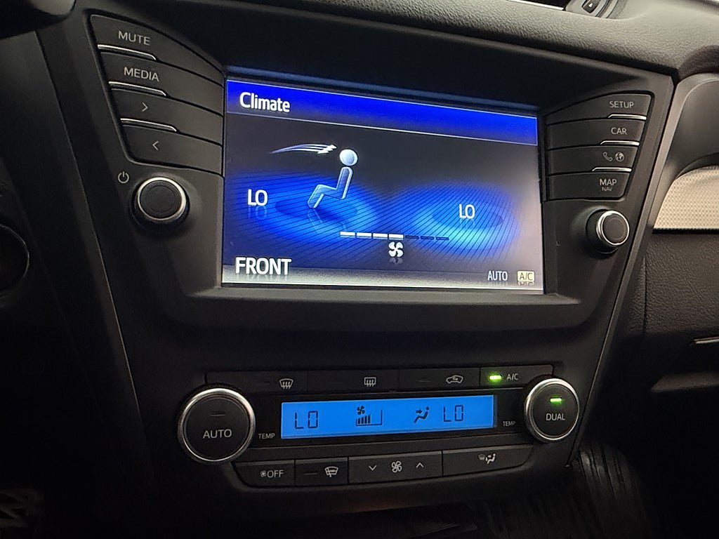 Vehicle Image 22
